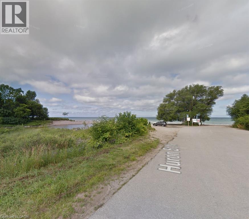 40 RUSSELL Street, Port Albert, Ontario, N7A3X9, Port Albert, Ontario — photo 2 of 5