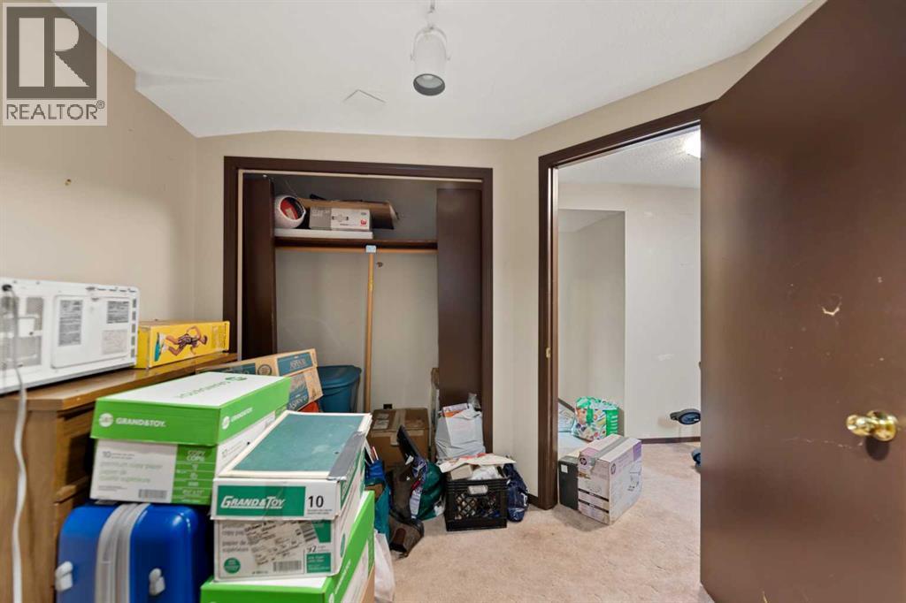 224 Faldale Close NE - 27