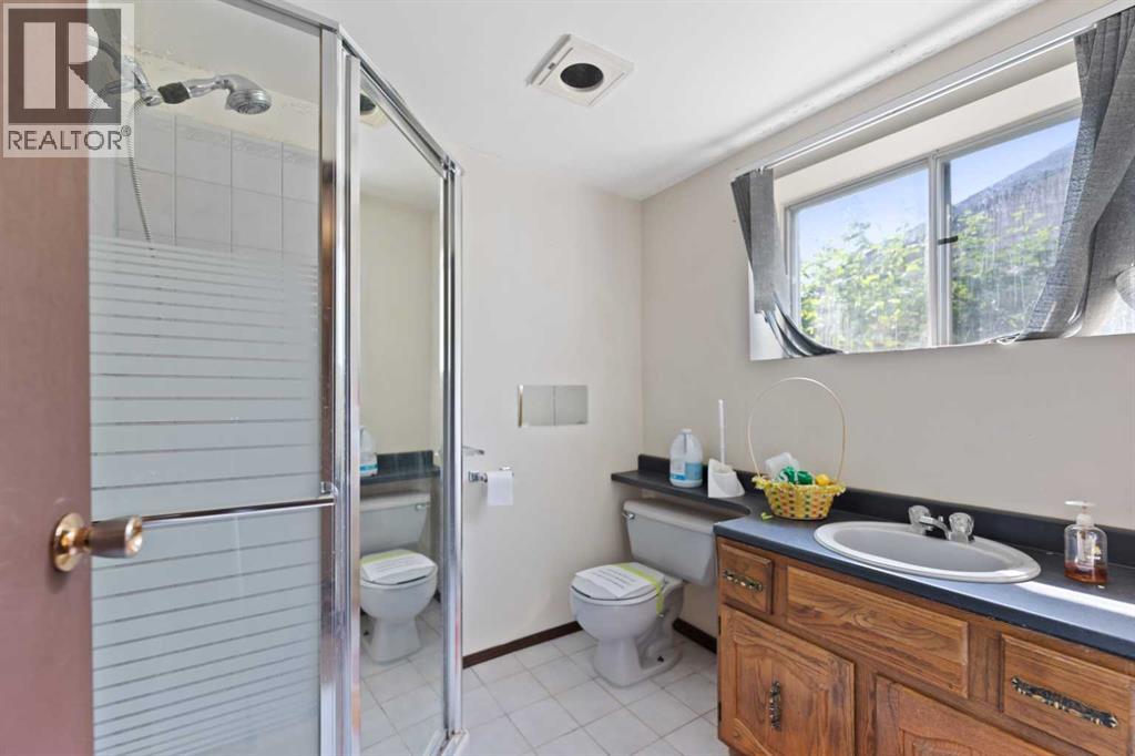224 Faldale Close NE - 23