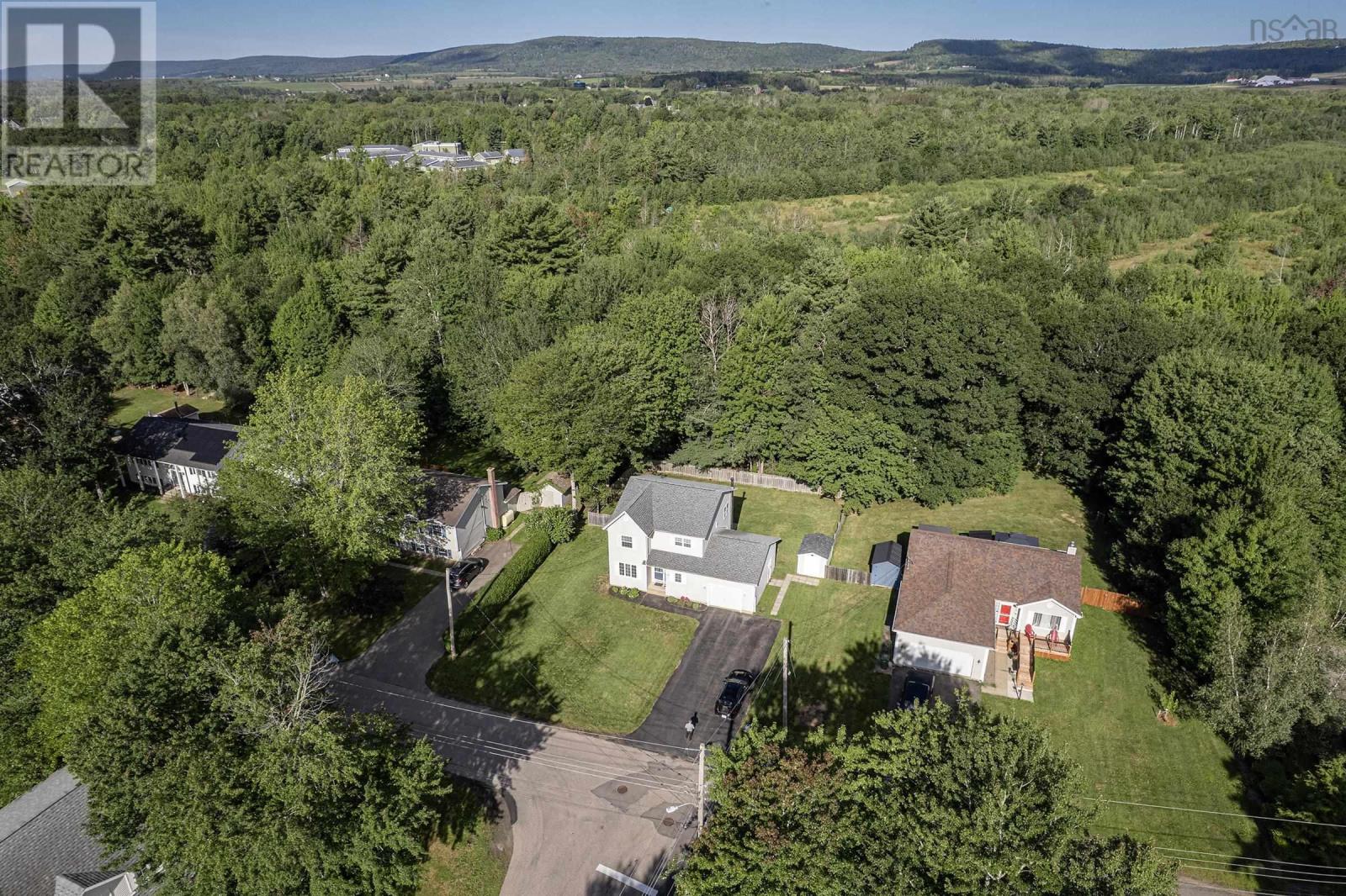 27 Pinecrest Drive - 2