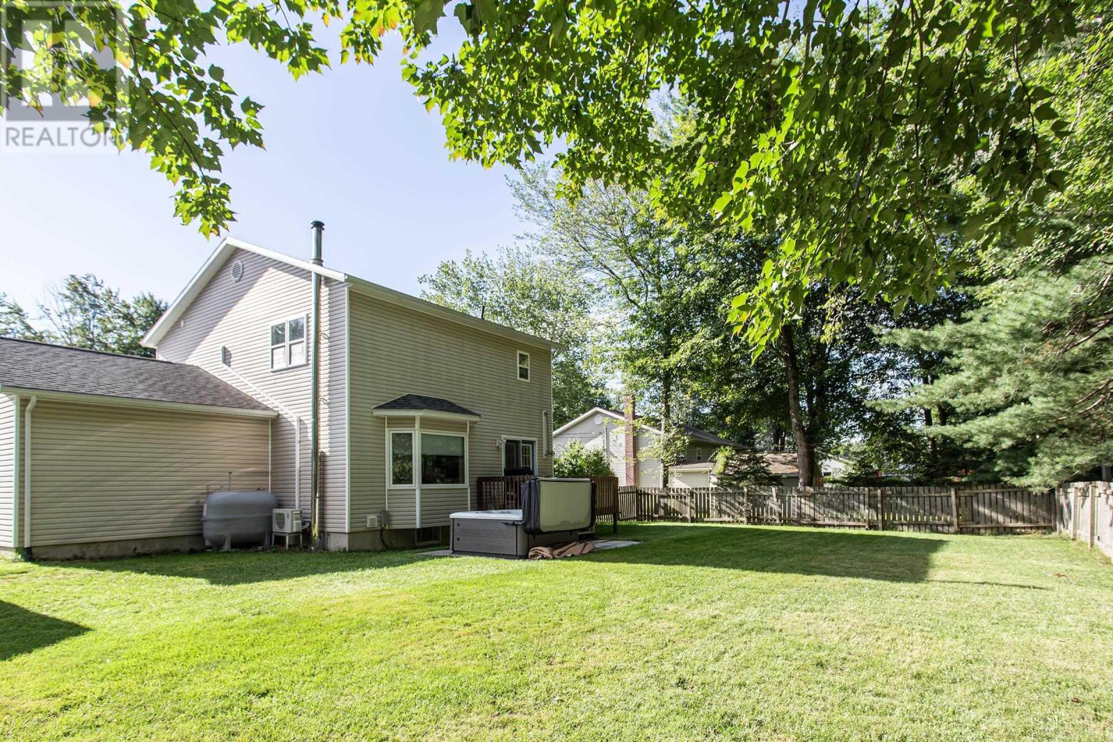 27 Pinecrest Drive - 9