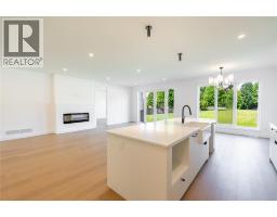 Great room - 2052 Marion Avenue, Sarnia, ON N0N1C0 Photo 11