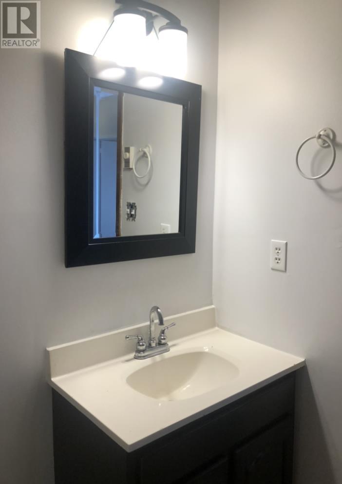 104 Albert ST - 30