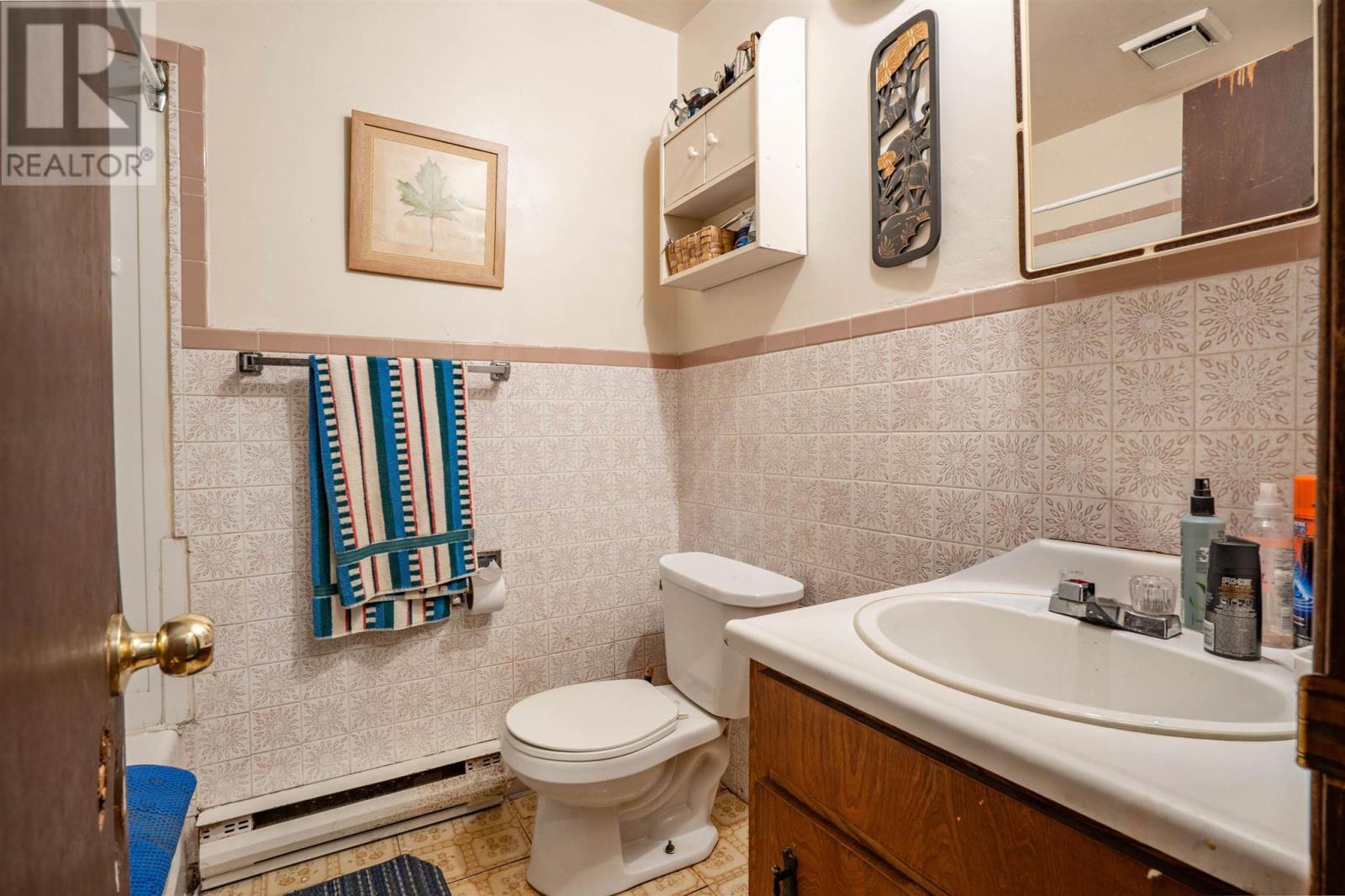 104 Albert ST - 34