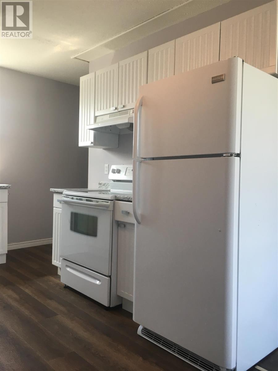 104 Albert ST - Image 36