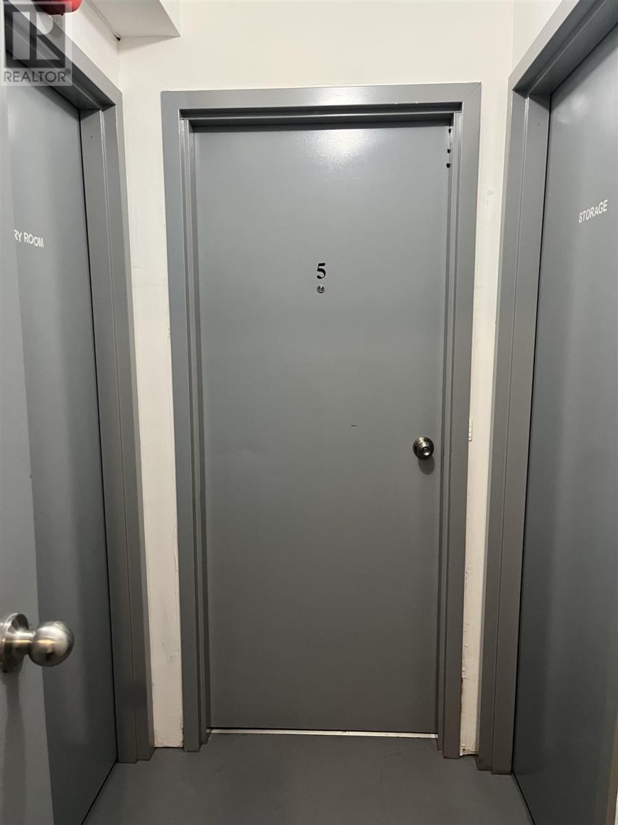 104 Albert ST - 38