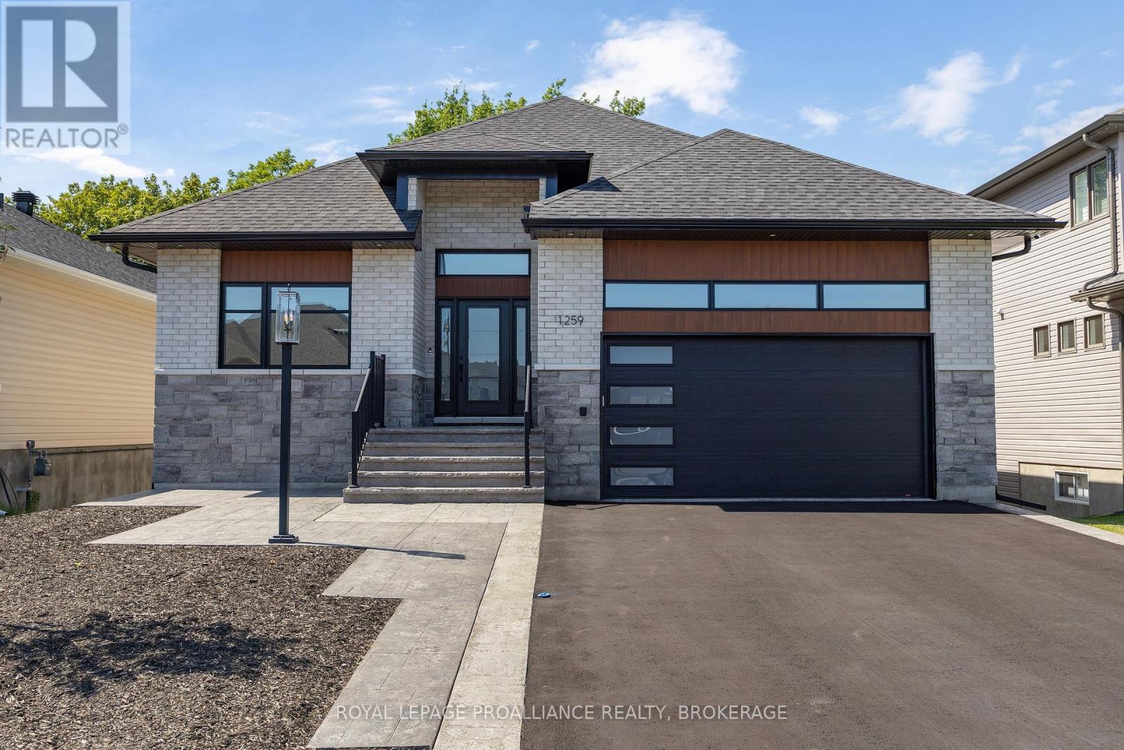 1259 Carfa Crescent, Kingston (City Northwest), Ontario, K7P0M7, Kingston (City Northwest), Ontario — photo 2 of 5