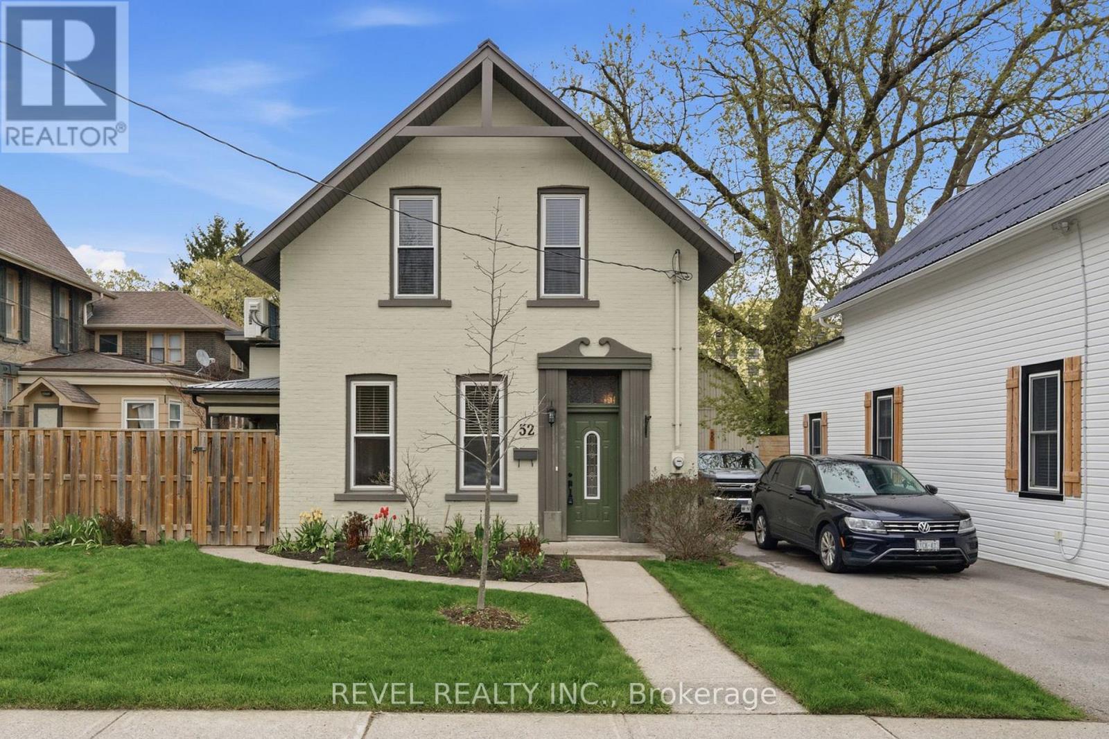 Property for sale at 52 CAMBRIDGE STREET N