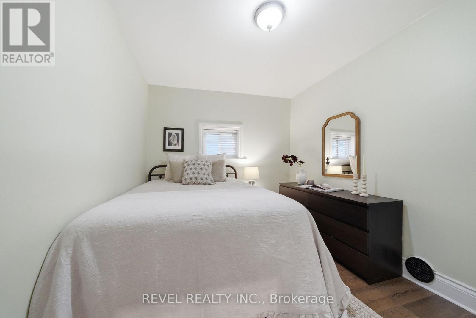 52 CAMBRIDGE STREET N - Image 19