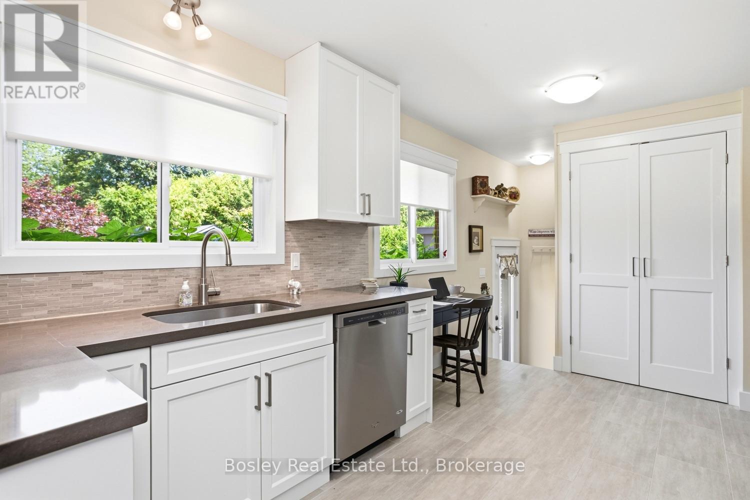 35 TREFUSIS STREET - Image 17