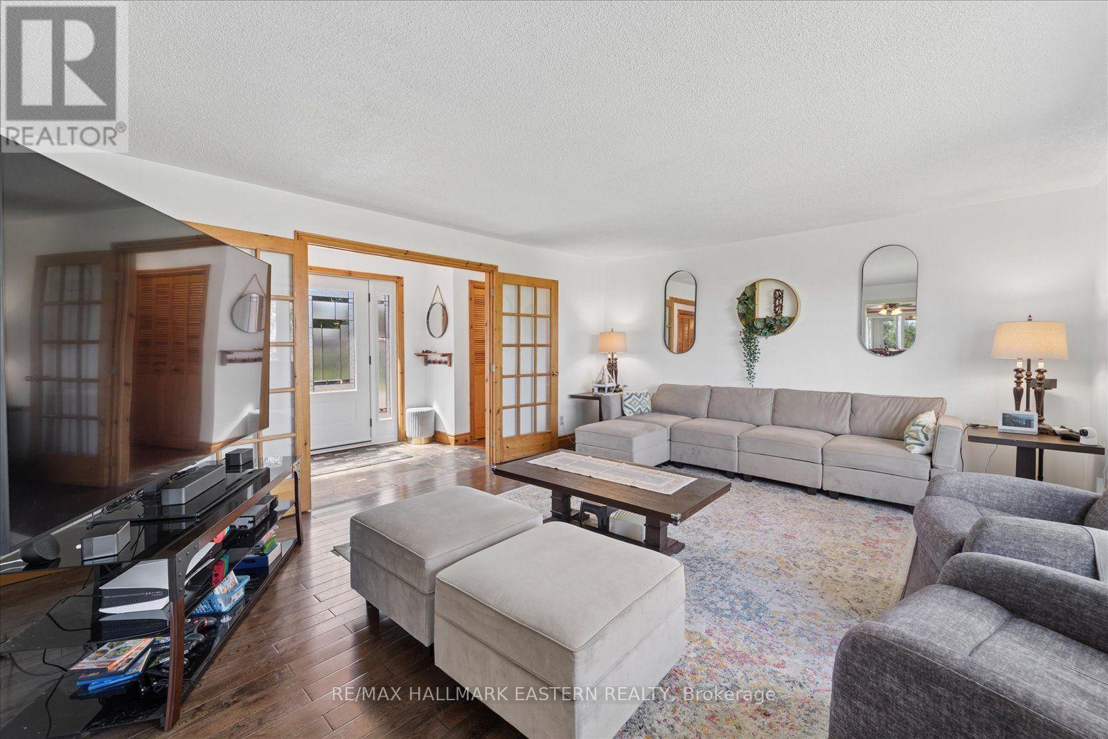 49 GRANDVIEW DRIVE - 10