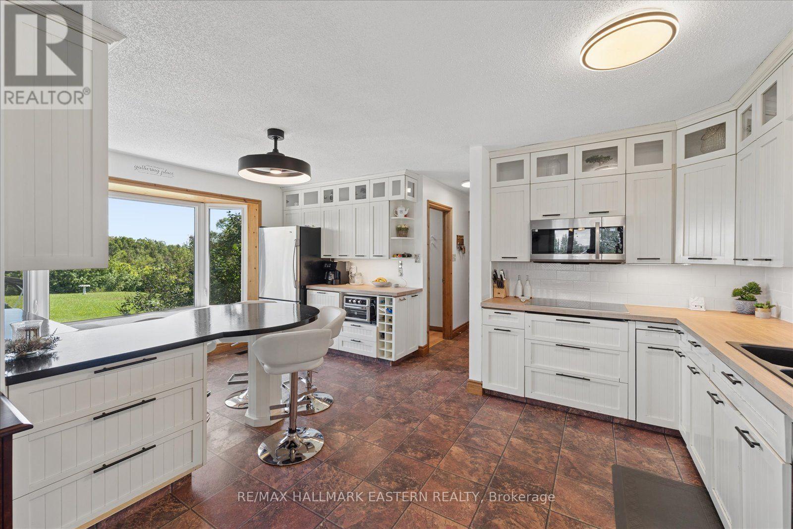 49 GRANDVIEW DRIVE - Image 13