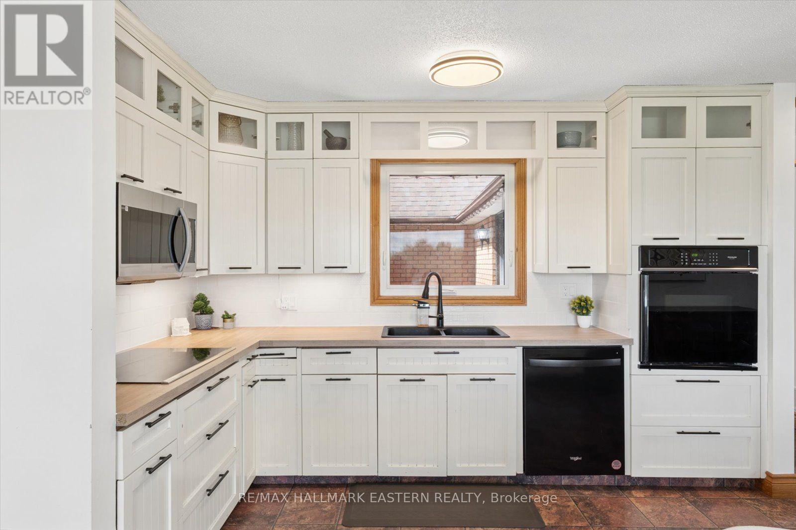 49 GRANDVIEW DRIVE - Image 17