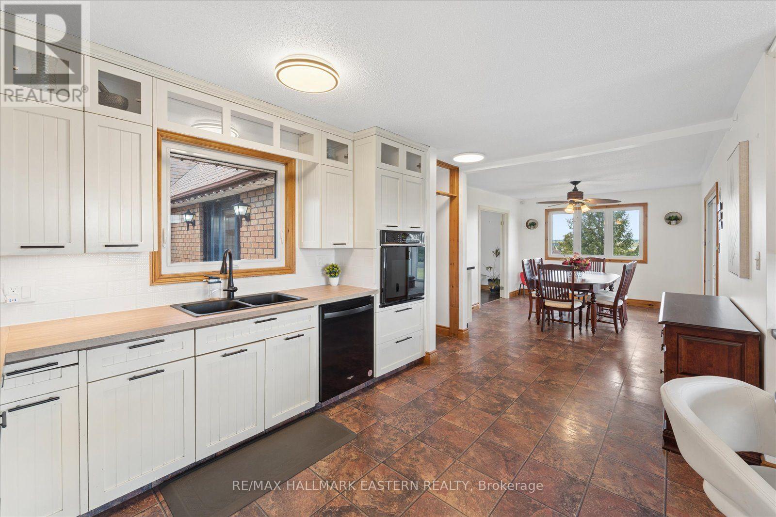49 GRANDVIEW DRIVE - 18