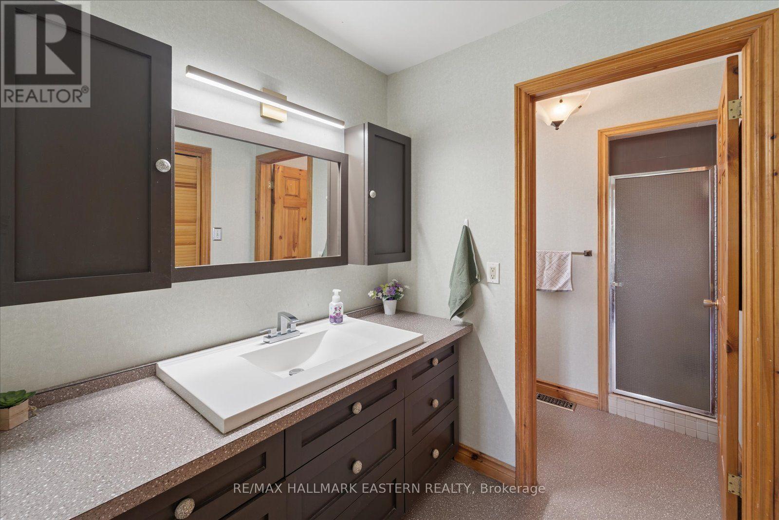 49 GRANDVIEW DRIVE - 24