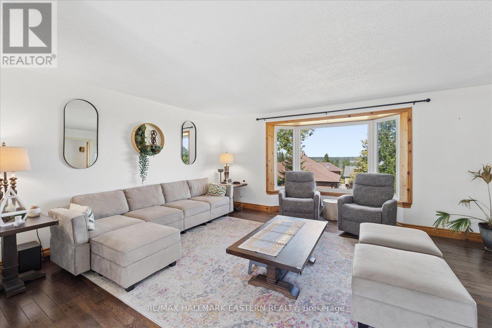 49 GRANDVIEW DRIVE - 7