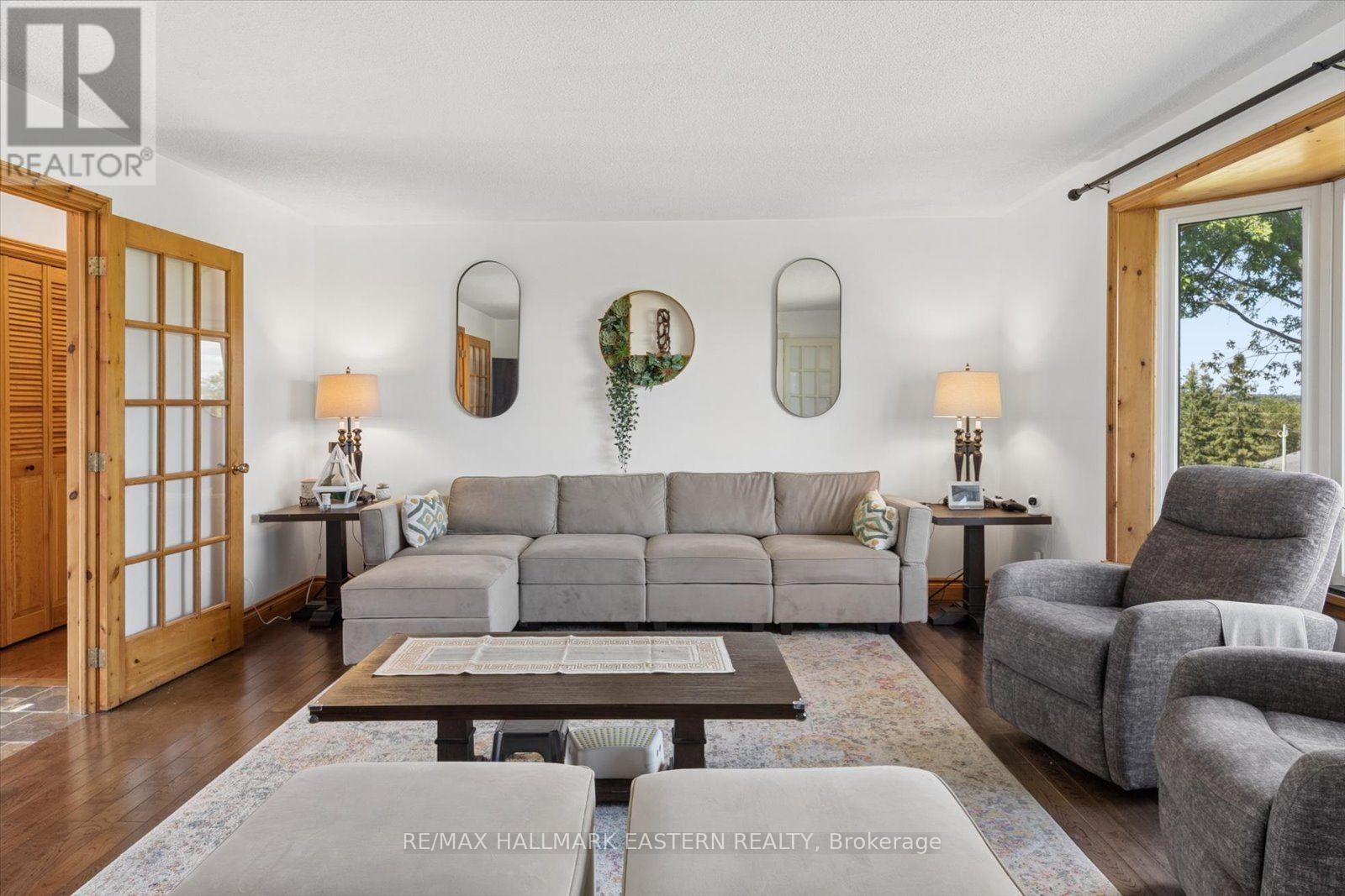 49 GRANDVIEW DRIVE - Image 8