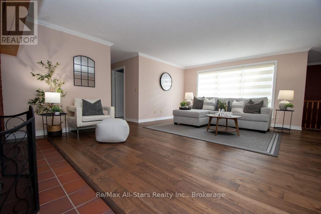 32 FOREST DRIVE - Image 10