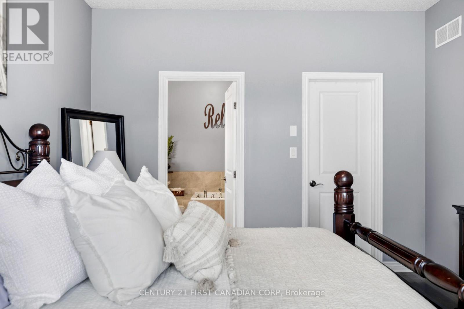 292 WALNUT STREET - Image 15
