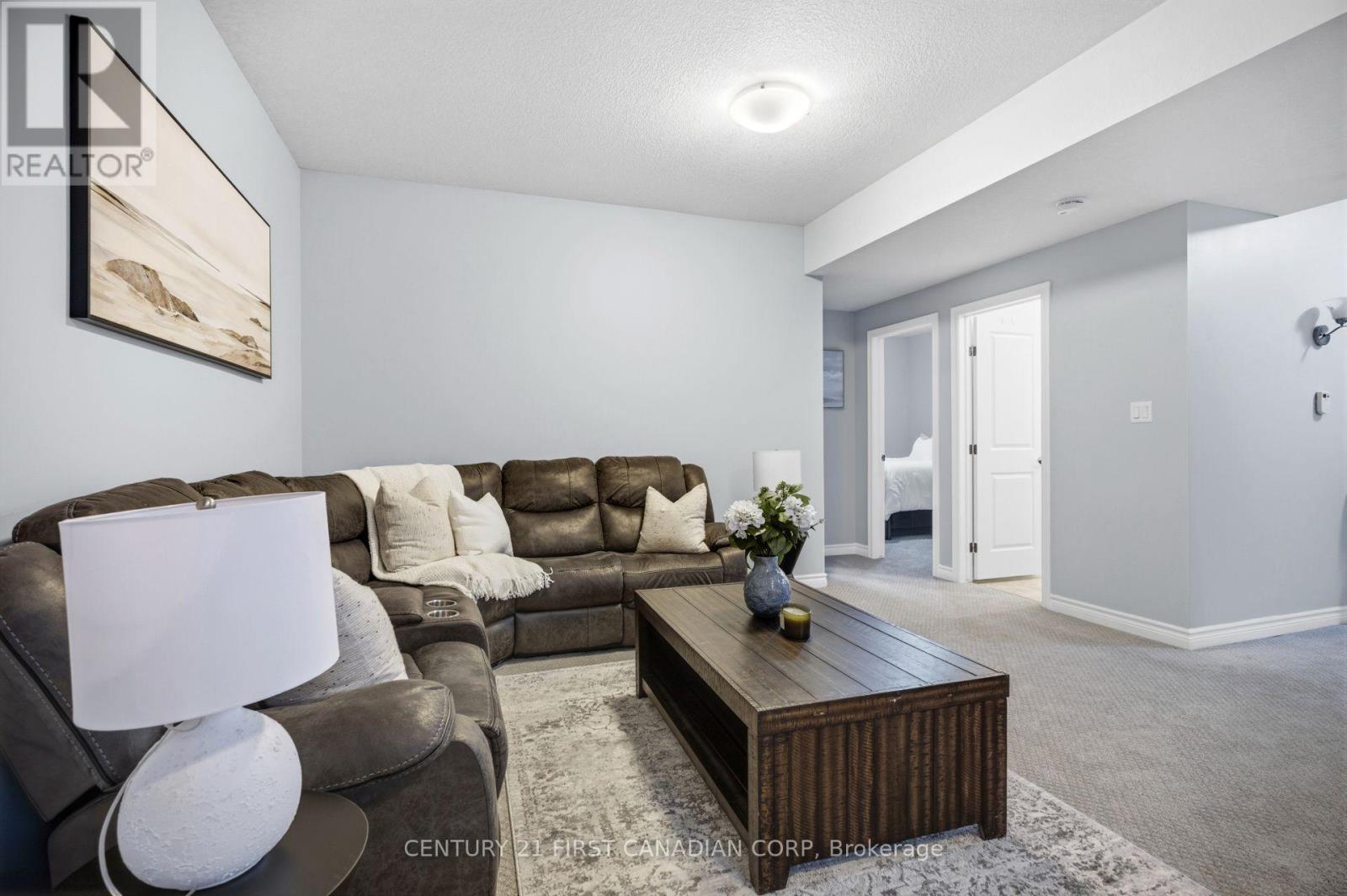 292 WALNUT STREET - Image 22
