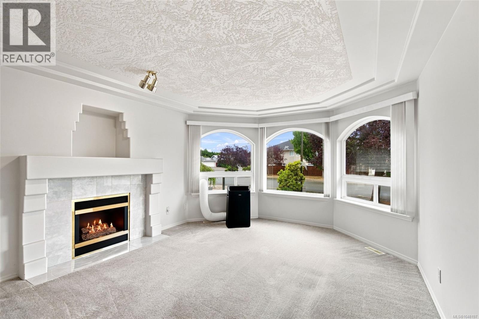 288 Lodgepole Dr - Image 3