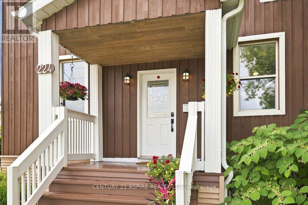 224 Nelson Street, Pembroke, Ontario, K8A3N2, Pembroke, Ontario — photo 4 of 5