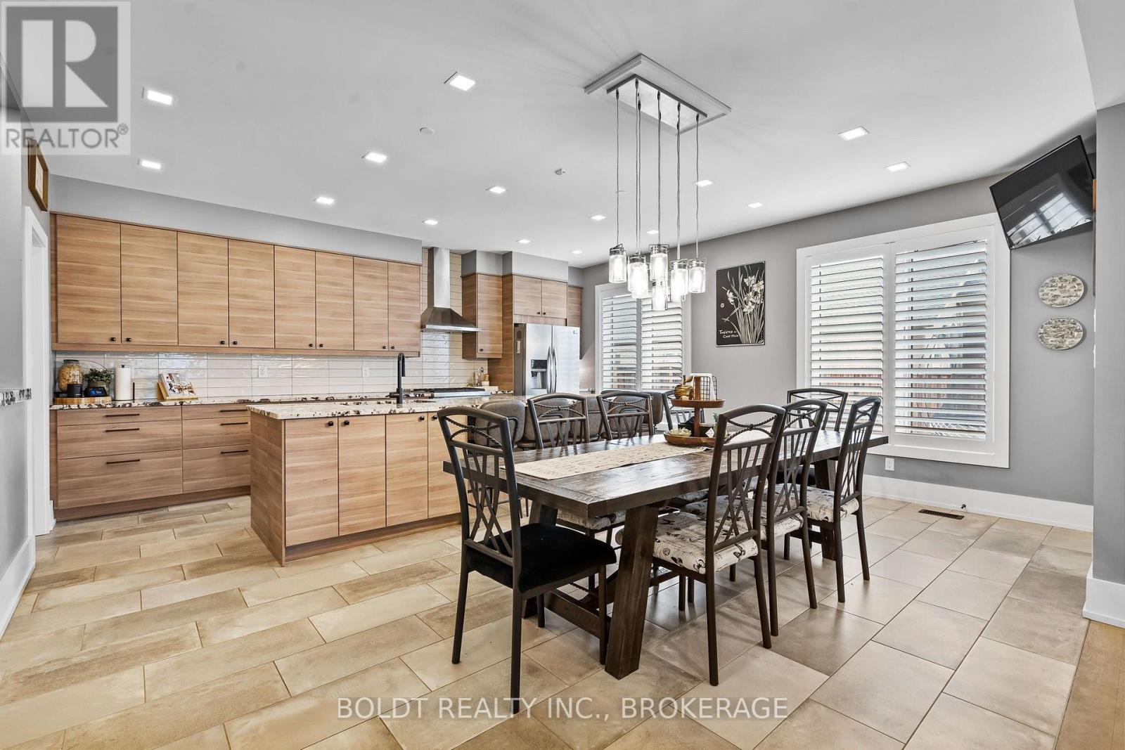 90 VIDEL CRESCENT N - Image 10