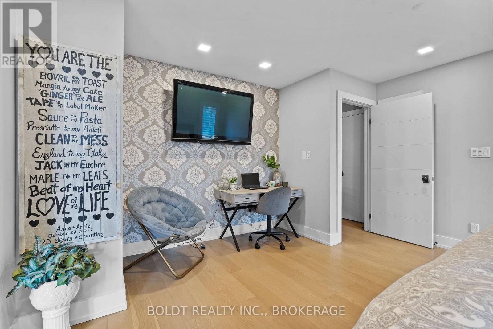 90 VIDEL CRESCENT N - Image 18
