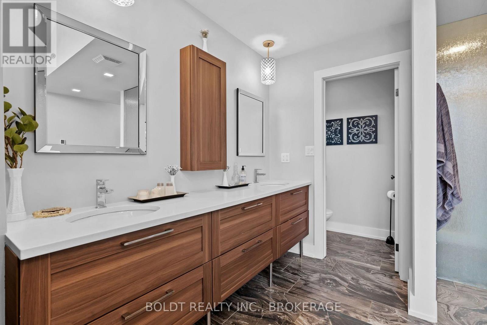 90 VIDEL CRESCENT N - Image 21
