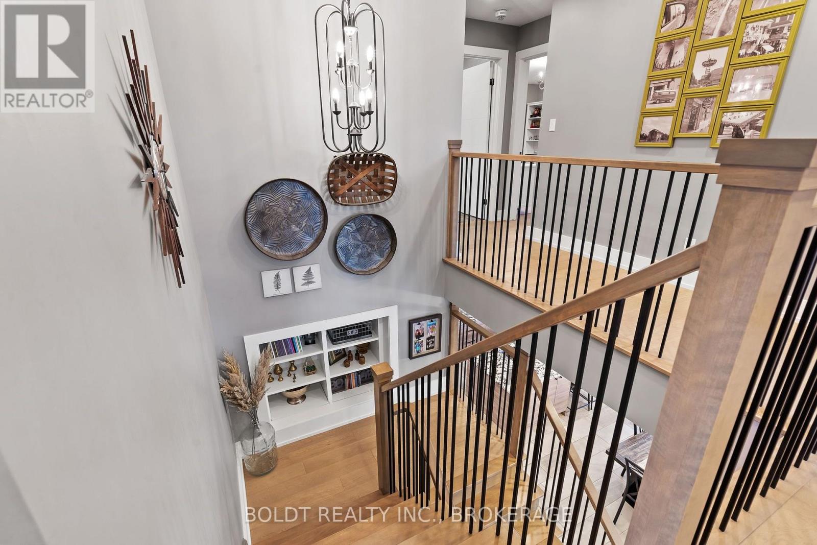 90 VIDEL CRESCENT N - Image 29