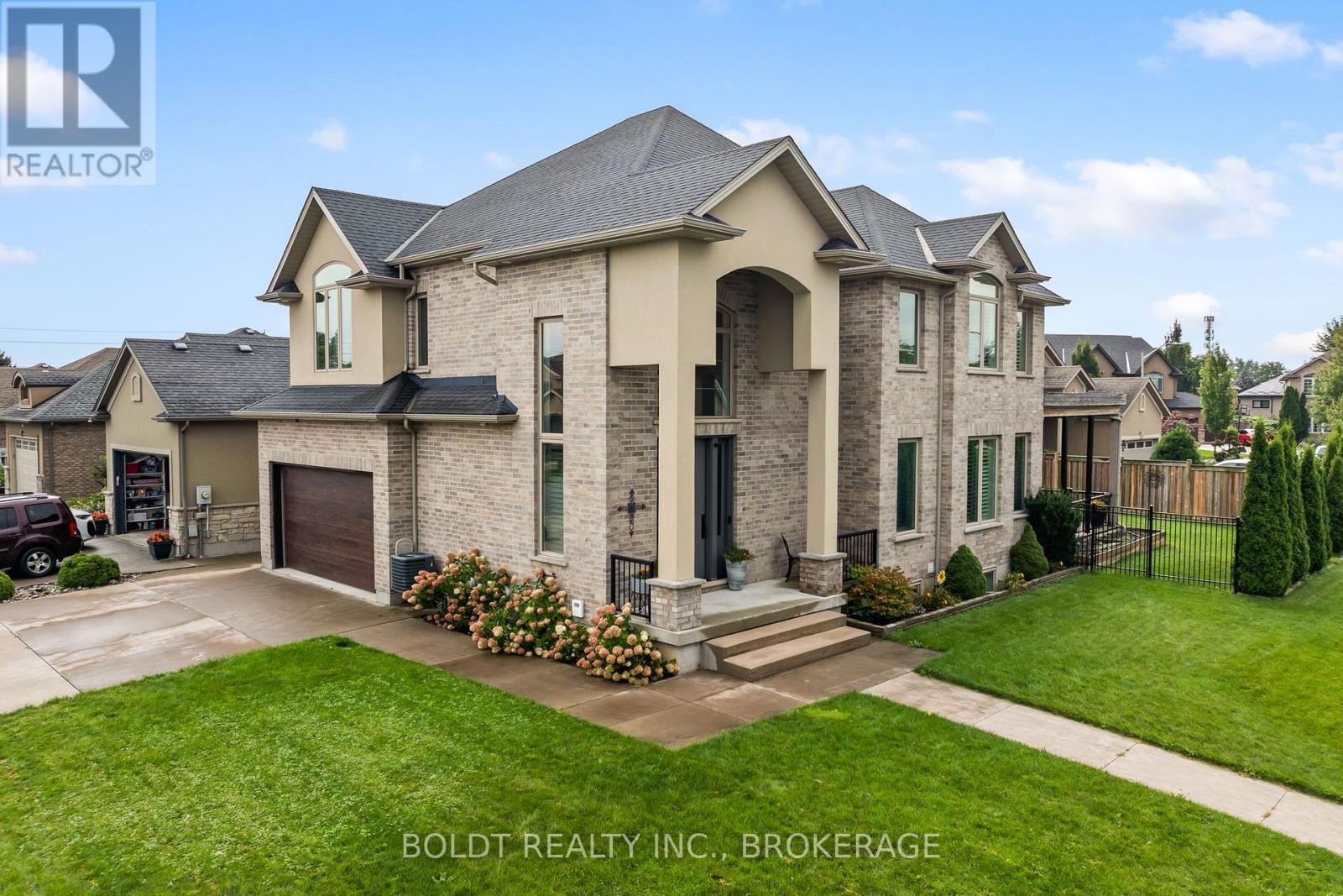 90 VIDEL CRESCENT N - Image 42