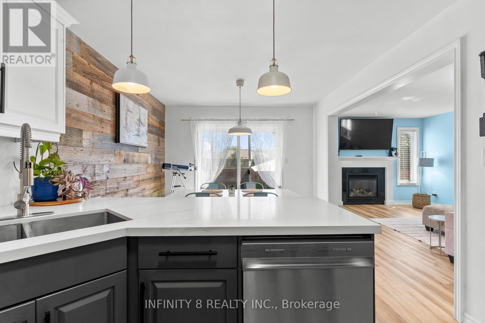 6556 MARY DRIVE - Image 12