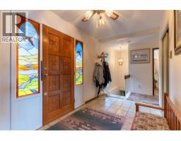 Dining room - 11805 Fountain Valley Road, Lillooet, BC V0K1V0 Photo 8