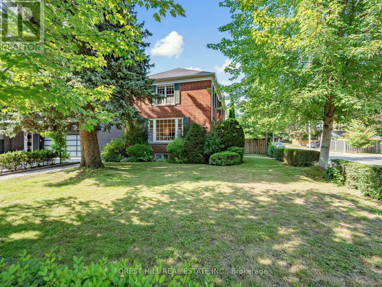 552 ST CLEMENTS AVENUE - 2