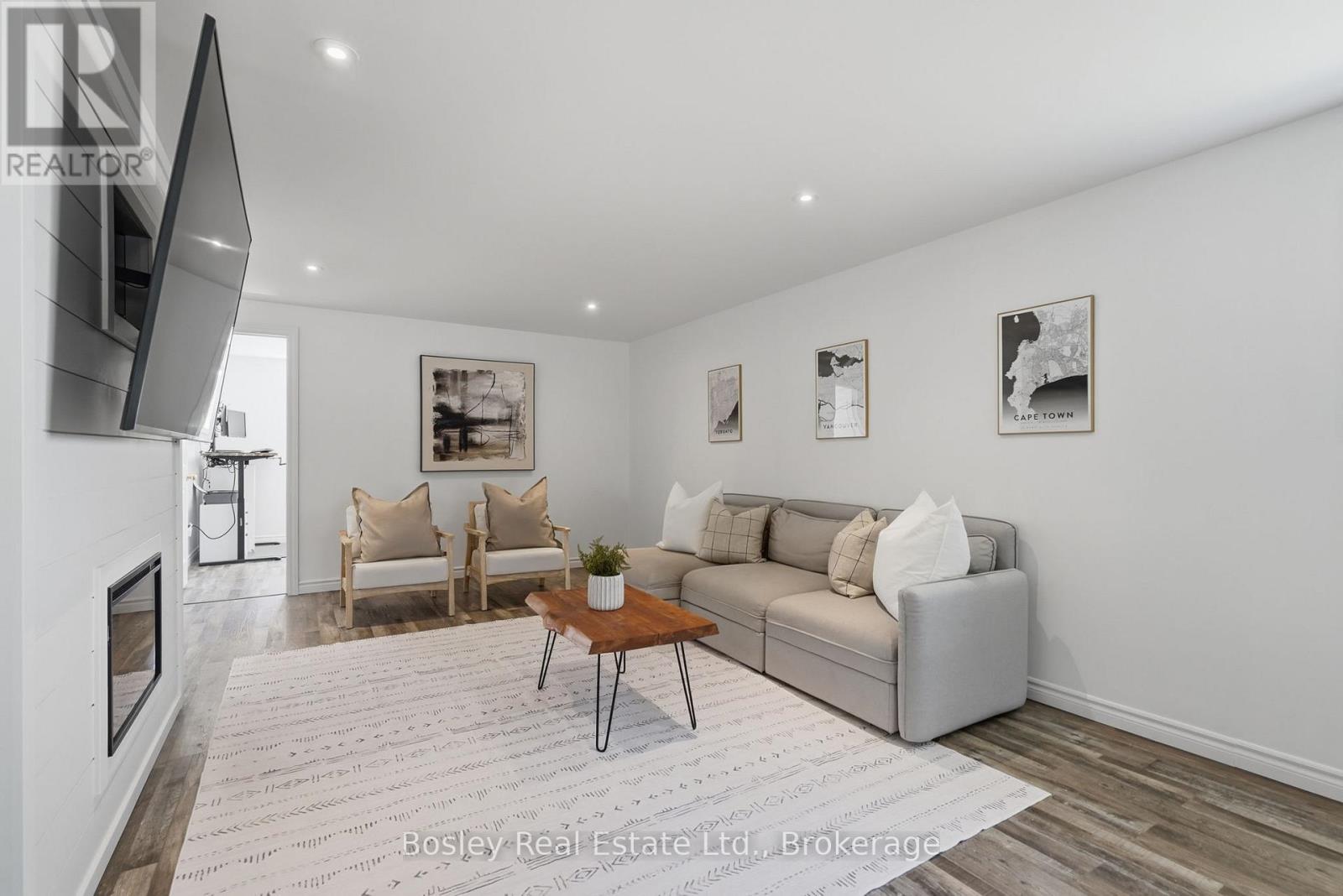 208 LAMONT COURT - Image 21