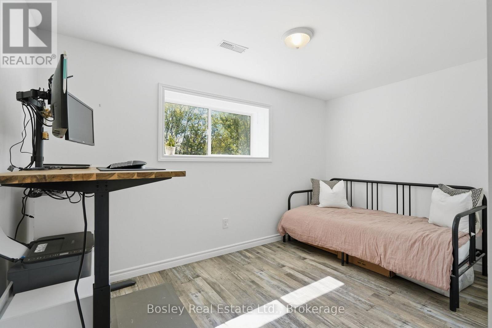 208 LAMONT COURT - Image 25