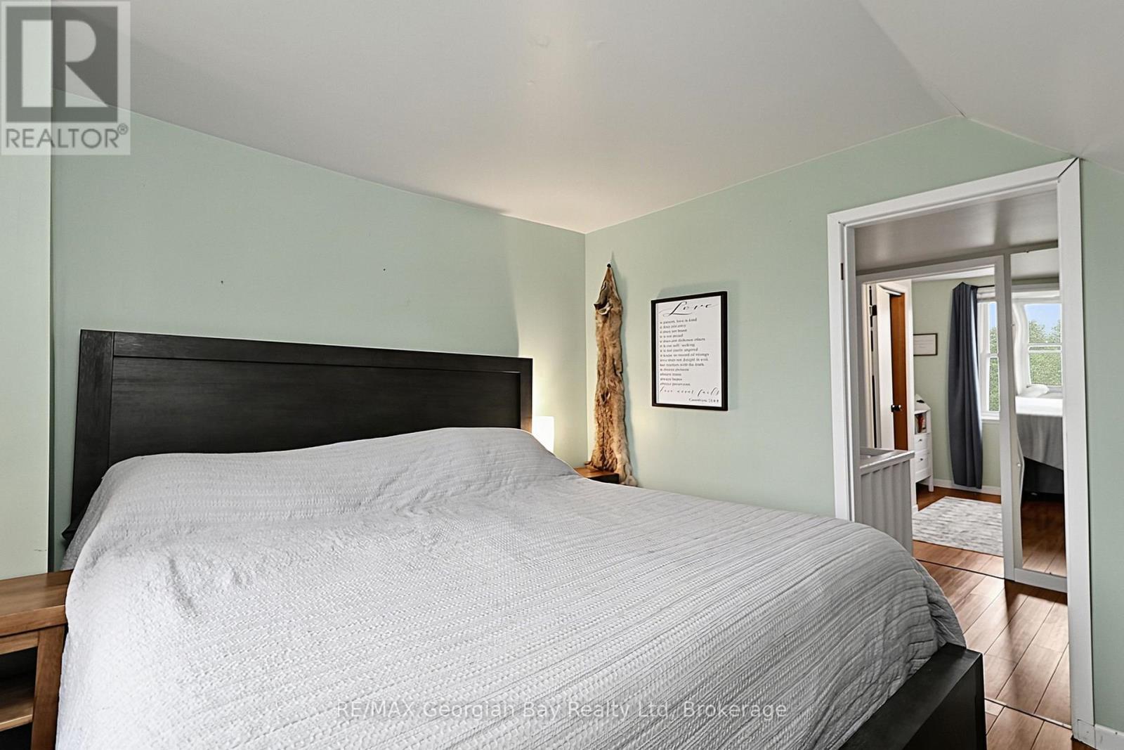 154 ROBERT STREET W - 21