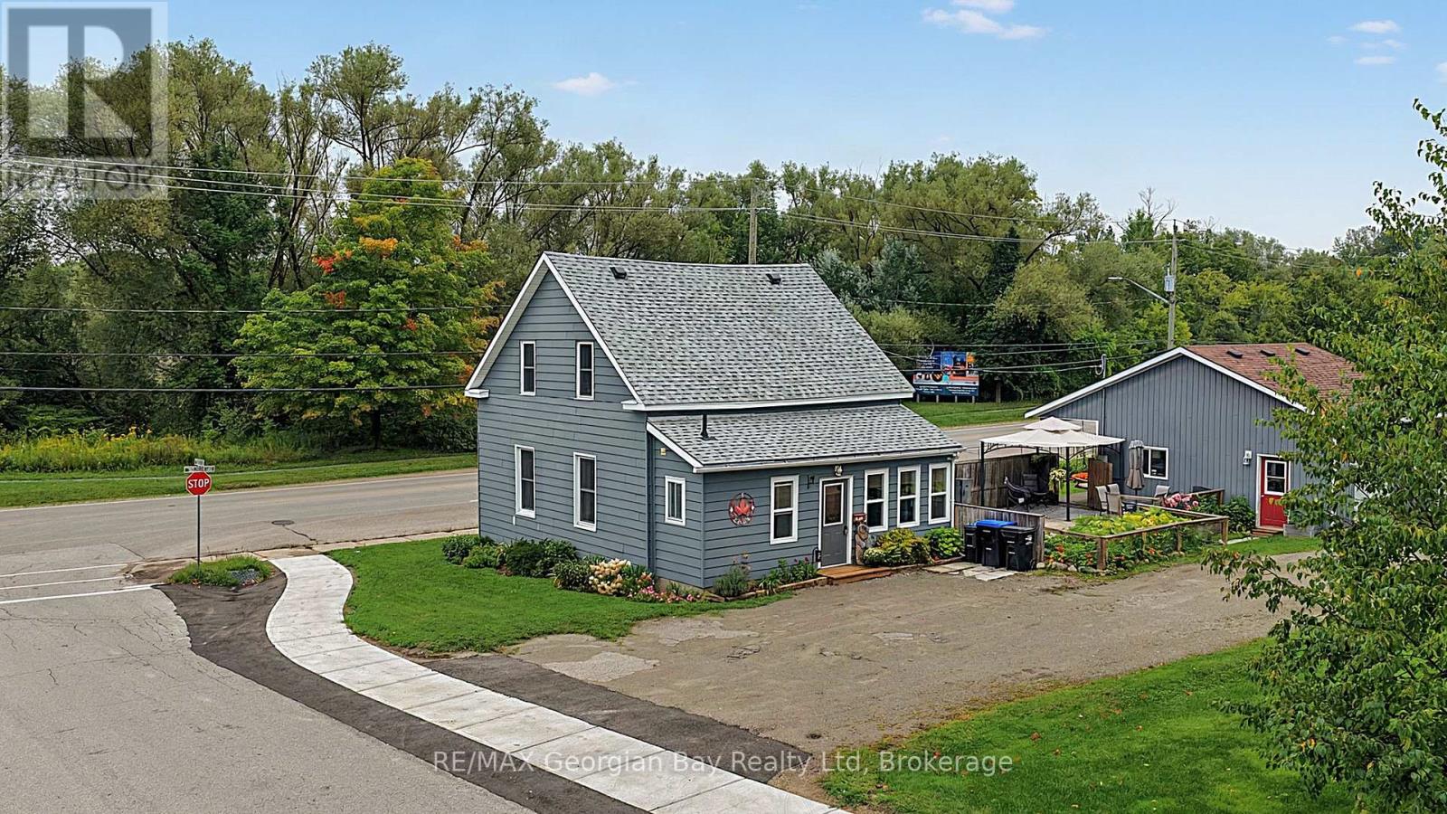 154 ROBERT STREET W - Image 22