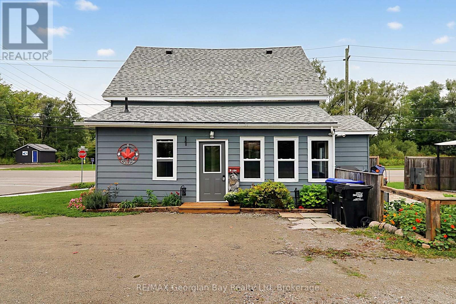 154 ROBERT STREET W - 23