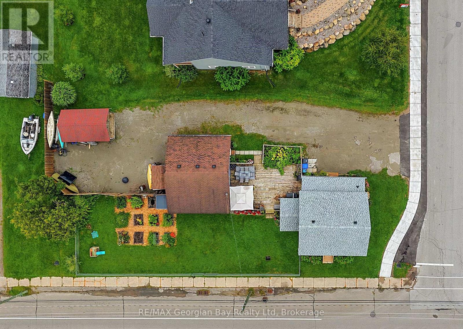 154 ROBERT STREET W - 3