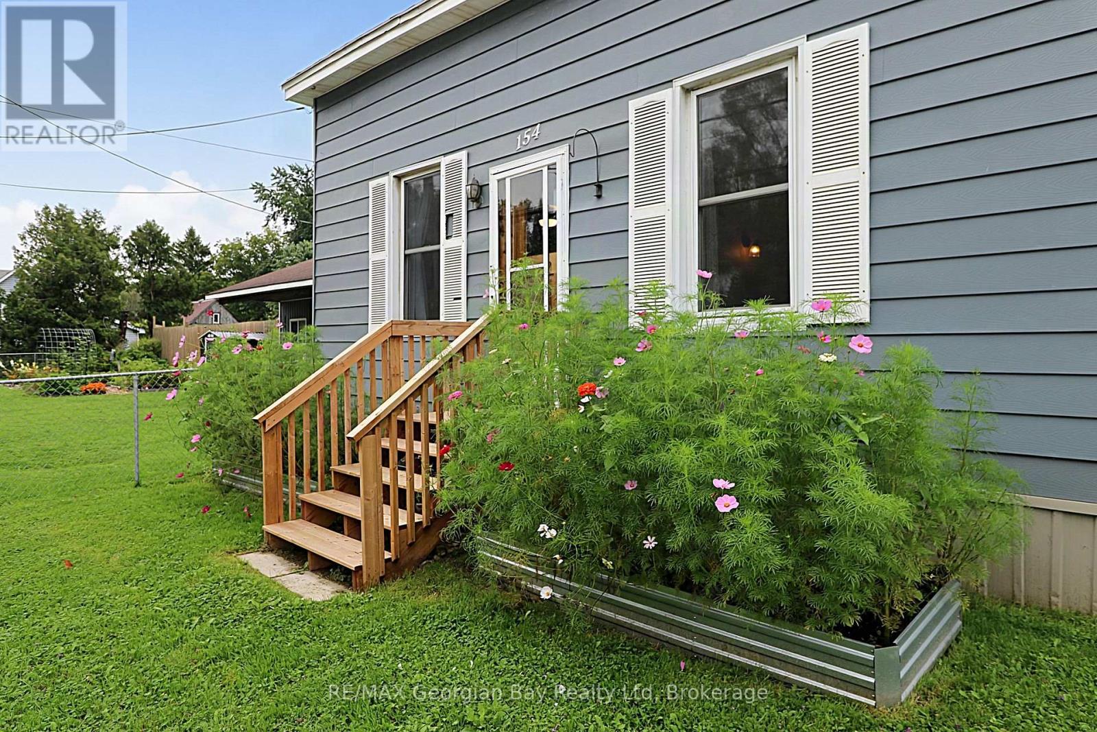 154 ROBERT STREET W - Image 32