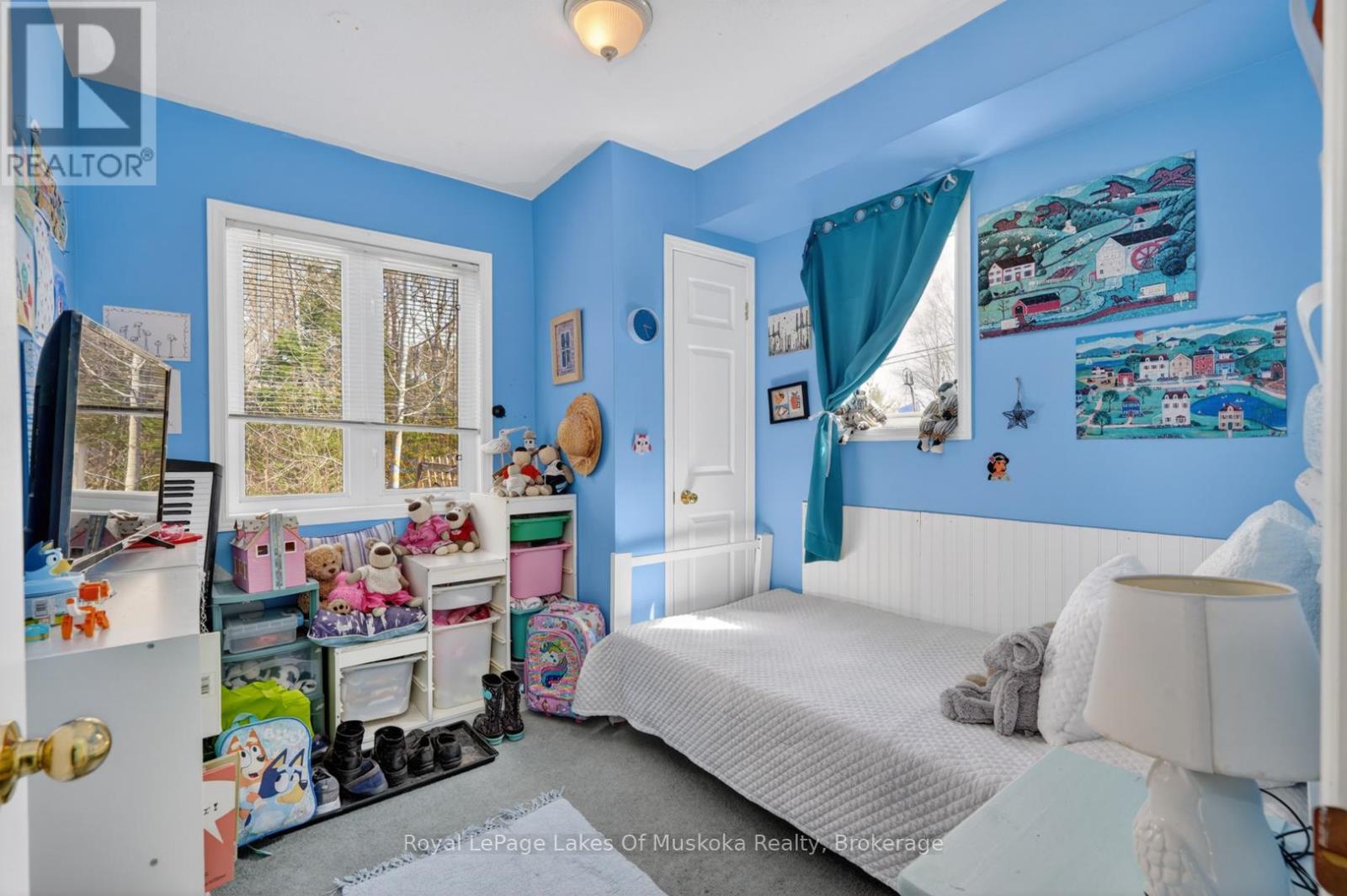 1616 SKYLINE DRIVE - 16