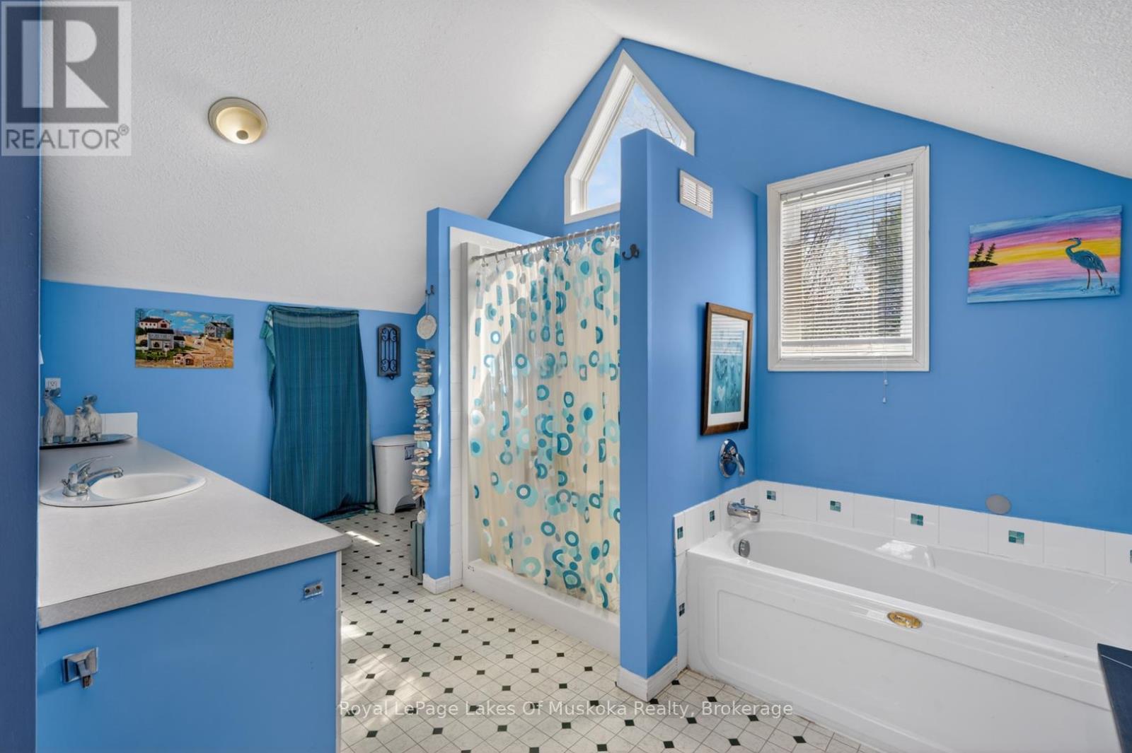 1616 SKYLINE DRIVE - 21