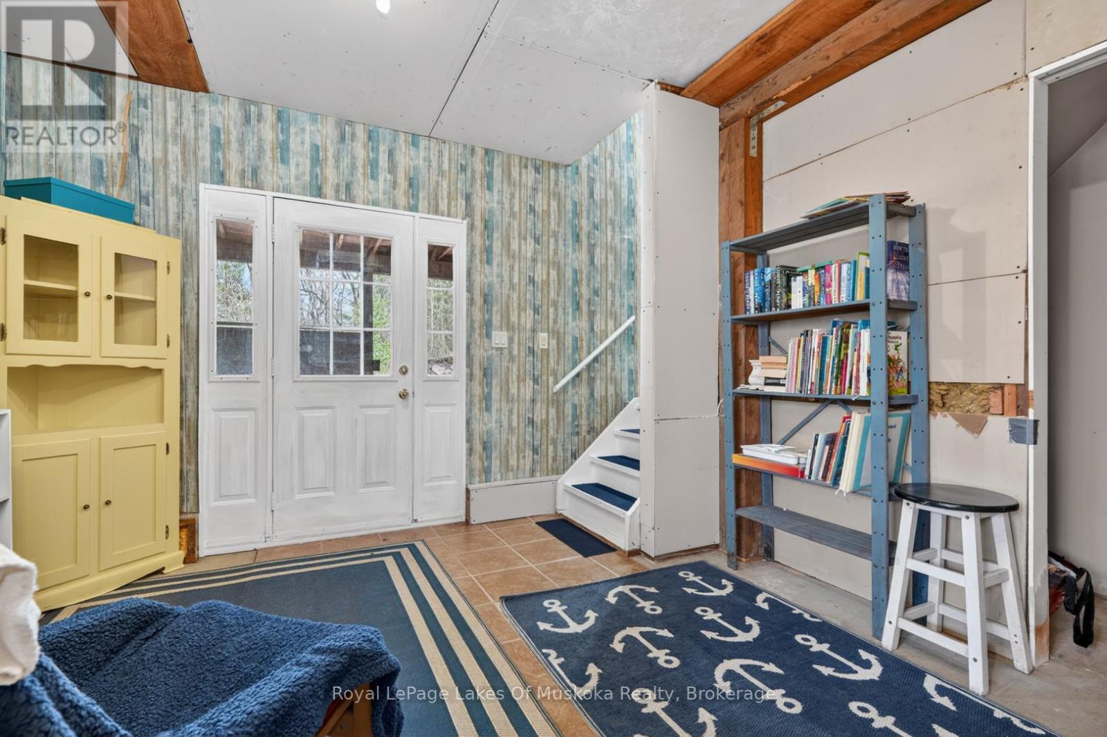 1616 SKYLINE DRIVE - 22