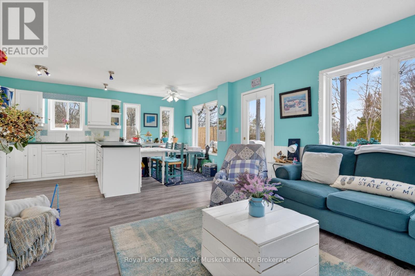 1616 SKYLINE DRIVE - 8