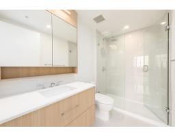 1102 9675 King George Boulevard, Surrey, BC V3T2V3 Photo 12
