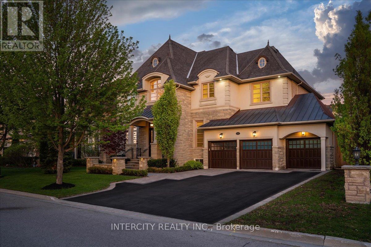 Listing photo of 233 CARISBROOKE CIRCLE