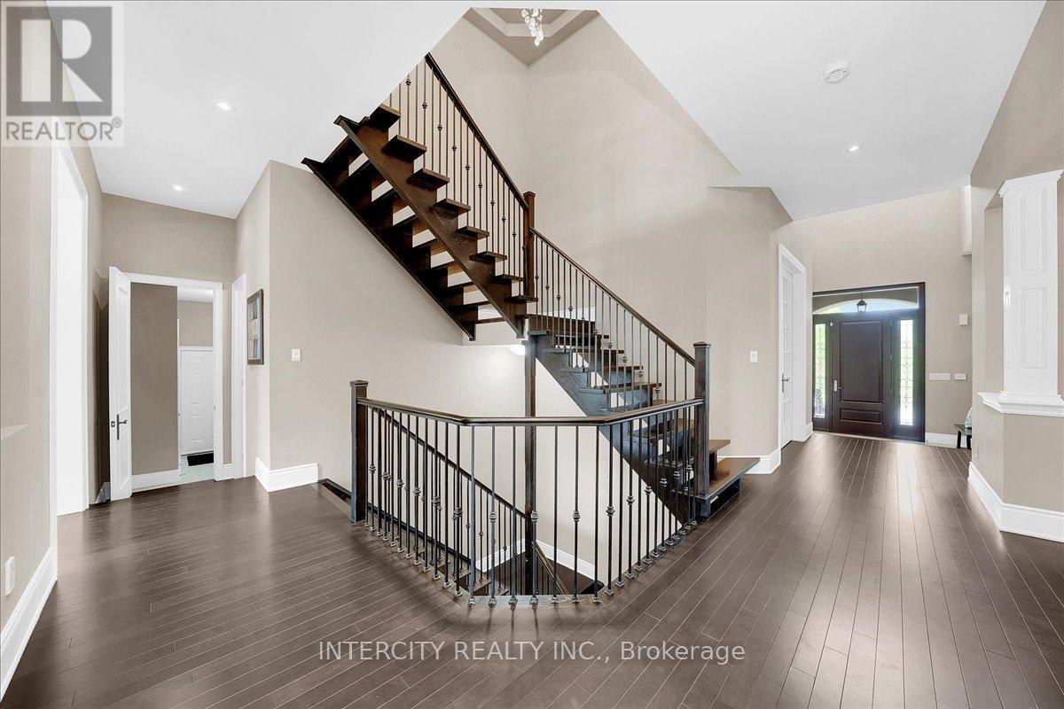 233 CARISBROOKE CIRCLE - Image 12