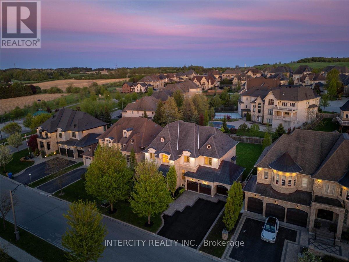 233 CARISBROOKE CIRCLE - 2