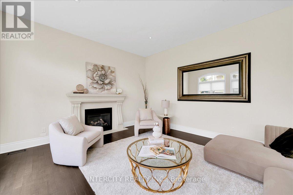 233 CARISBROOKE CIRCLE - Image 22